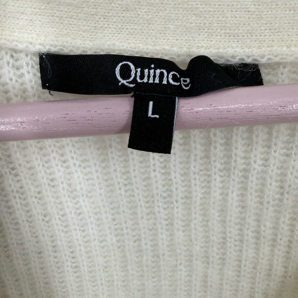 Quince Baby Alpaca-Wool Cropped Cardigan in the color ivory L - Picture 2 of 8